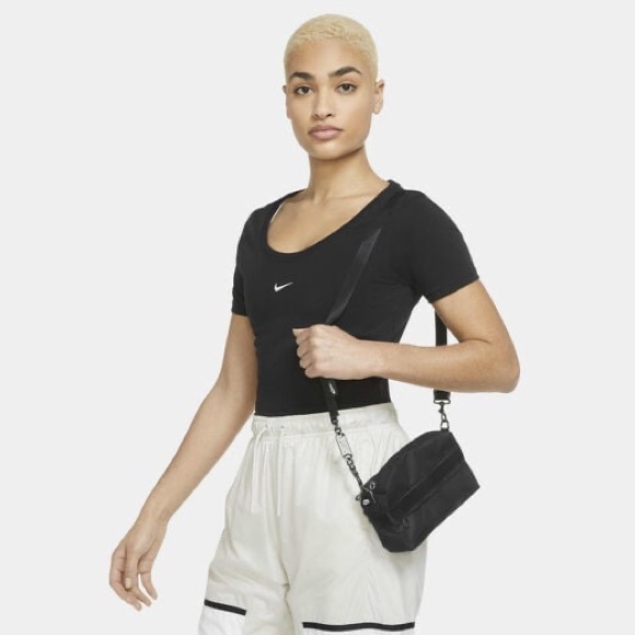 Nike Sportswear Futura Luxe Crossbody/Fannypack - Picture 1 of 1